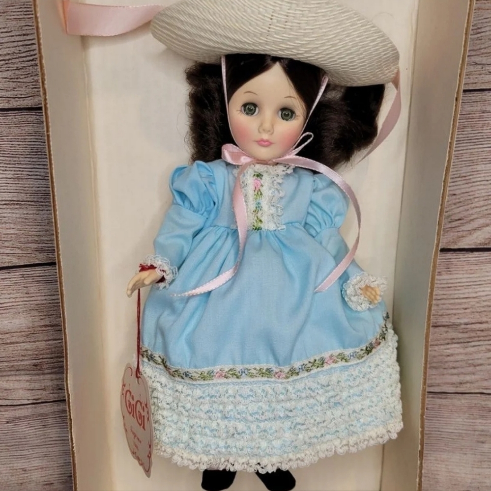 Vintage 1970s Effanbee Ingenue Girl doll